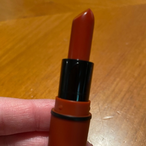 MAC Matte Lipstick Chili - Picture 6 of 16